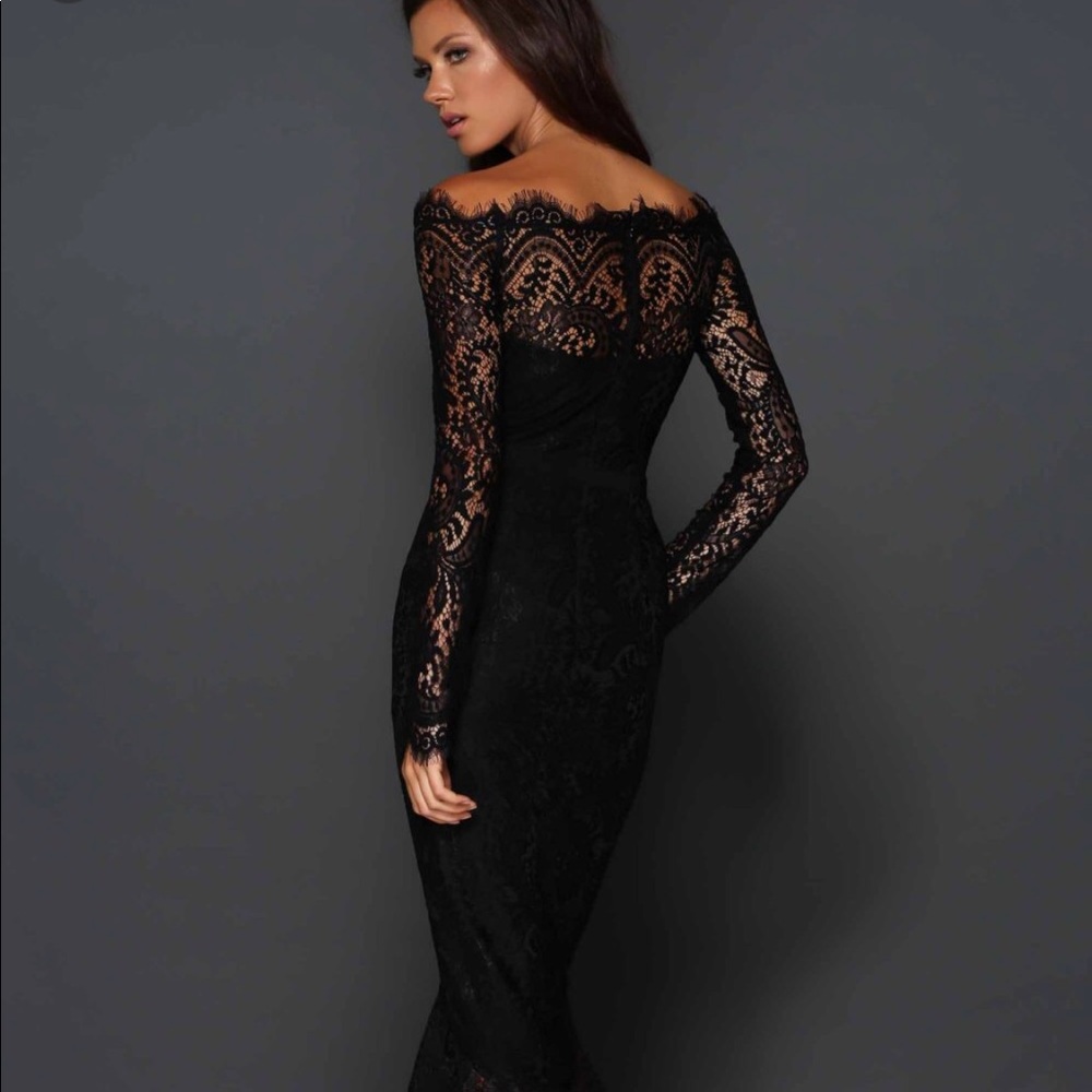 ✨GORGEOUS Elle Zeitoune gown✨
